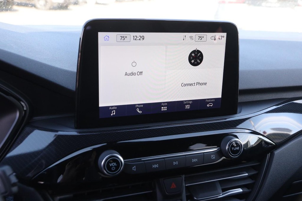 Ford Escape Vehicle Full-screen Gallery Image 15