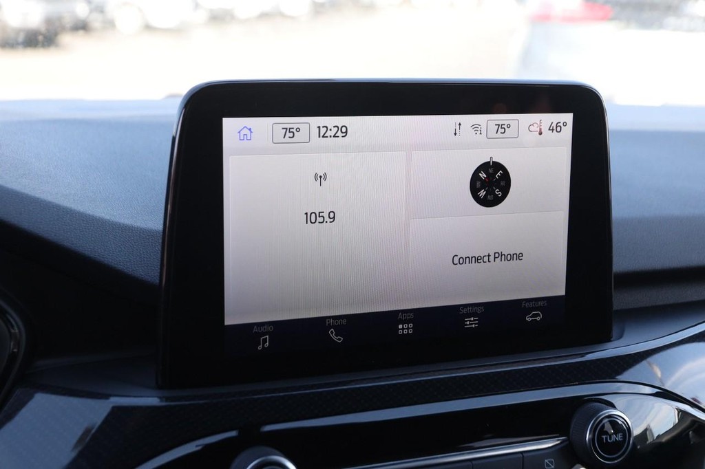 Ford Escape Vehicle Full-screen Gallery Image 17