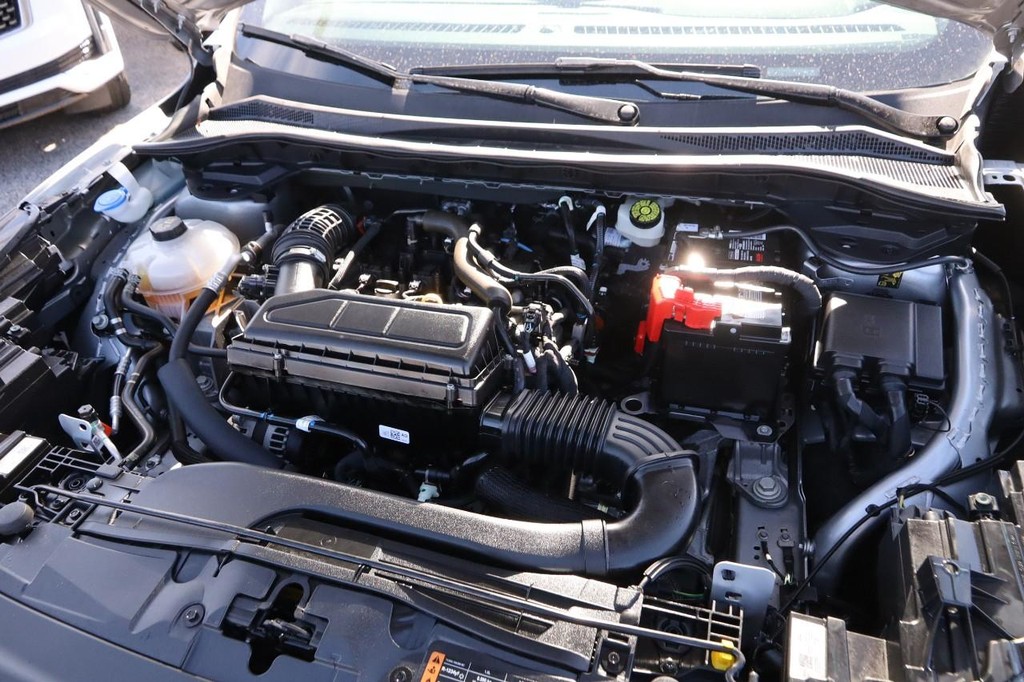 Ford Escape Vehicle Full-screen Gallery Image 27