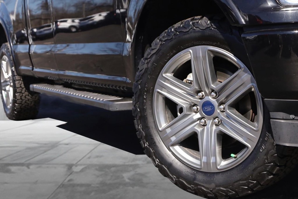 Ford F-150 Vehicle Image 03