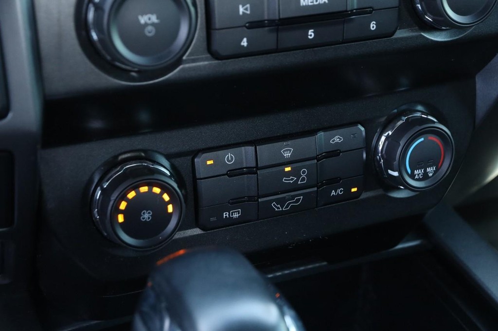 Ford F-150 Vehicle Image 19