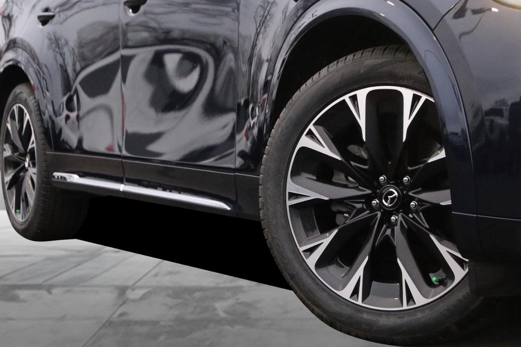 Mazda CX-90 Vehicle Image 03