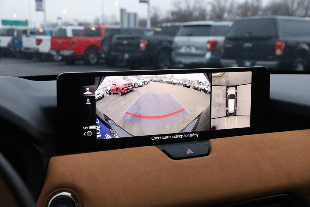 Mazda CX-90 Vehicle Image 18