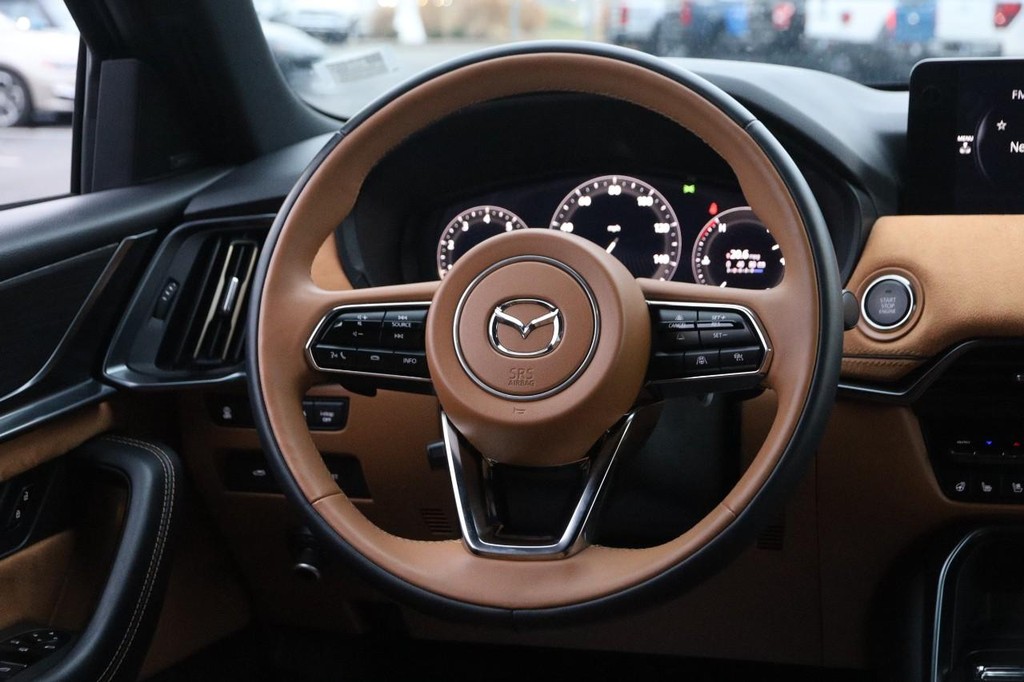 Mazda CX-90 Vehicle Image 26