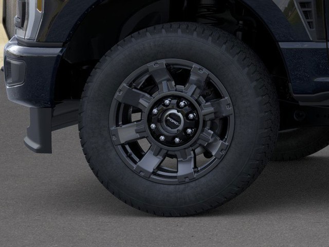 Ford Super Duty F-250 SRW Vehicle Full-screen Gallery Image 19