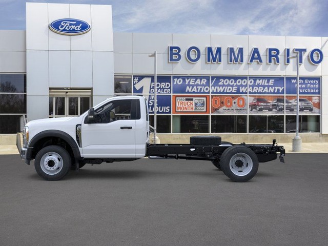 Ford Super Duty F-450 DRW Vehicle Image 03