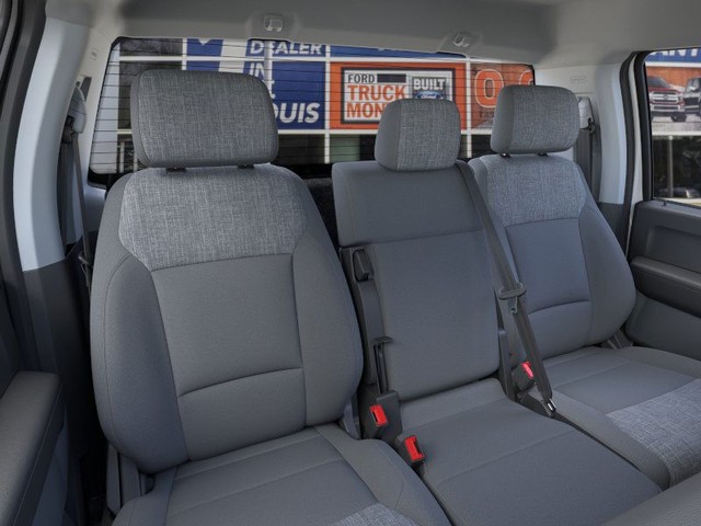 Ford Super Duty F-450 DRW Vehicle Image 10