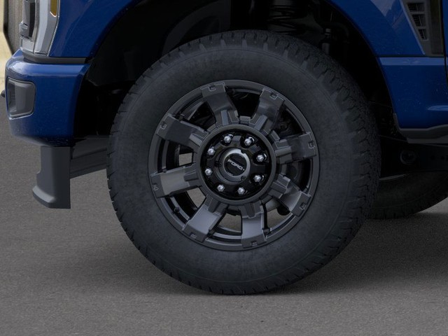 Ford Super Duty F-250 SRW Vehicle Full-screen Gallery Image 19