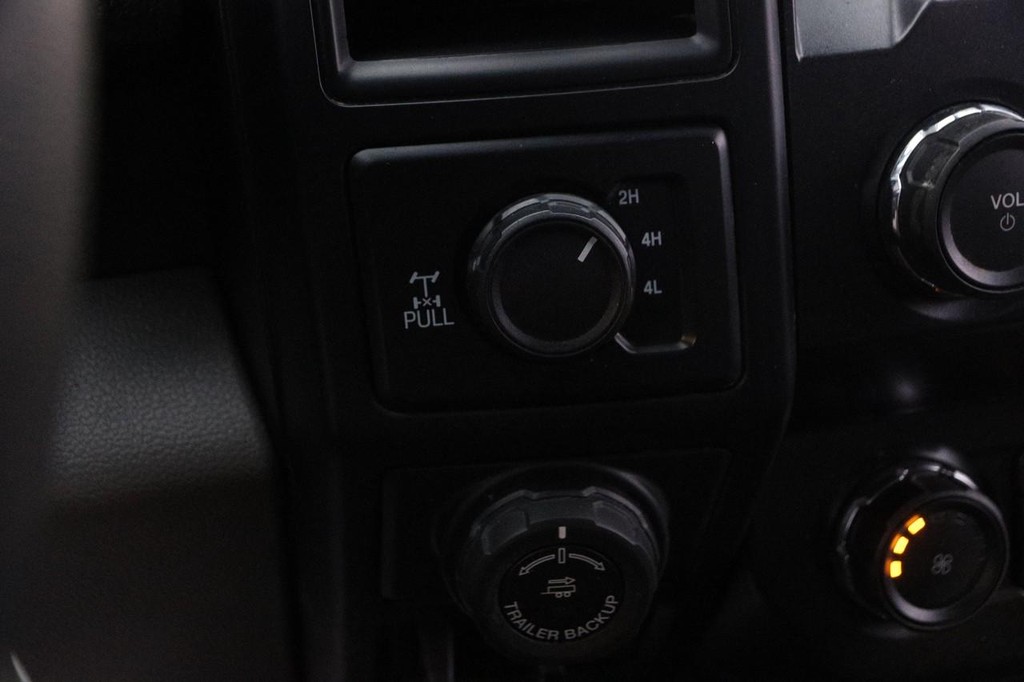 Ford F-150 Vehicle Image 14