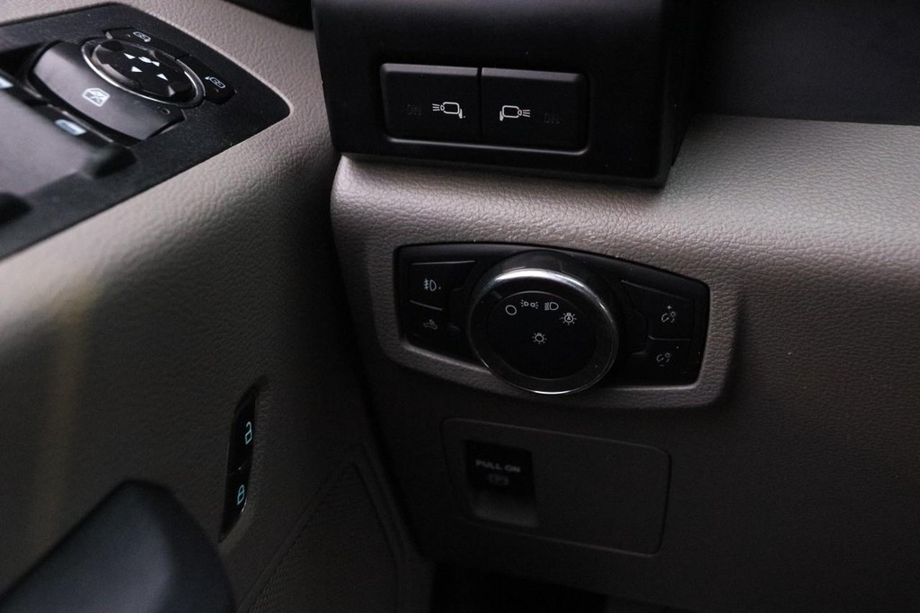 Ford F-150 Vehicle Image 19