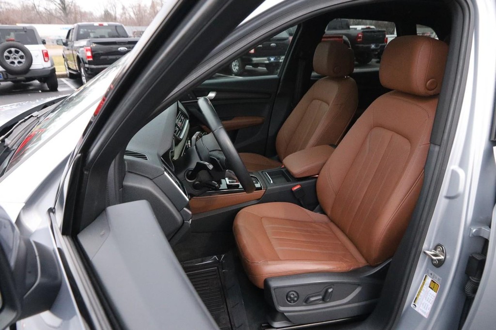 Audi Q5 Vehicle Image 10