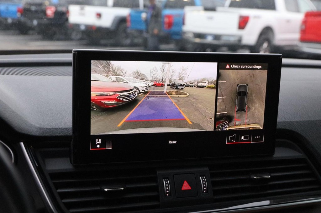 Audi Q5 Vehicle Image 18