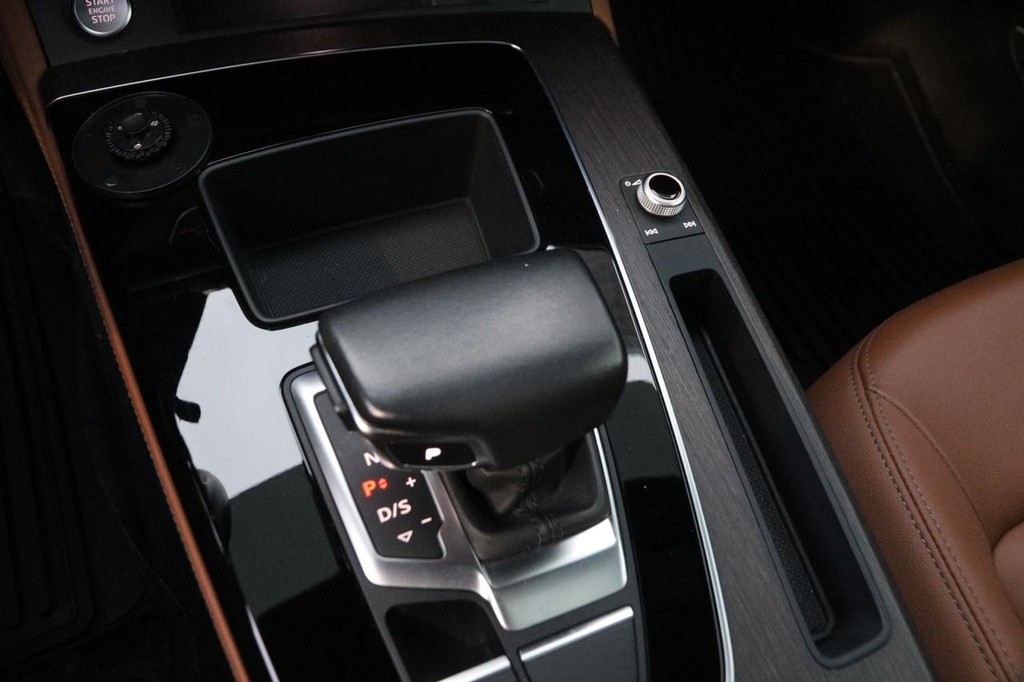 Audi Q5 Vehicle Image 20