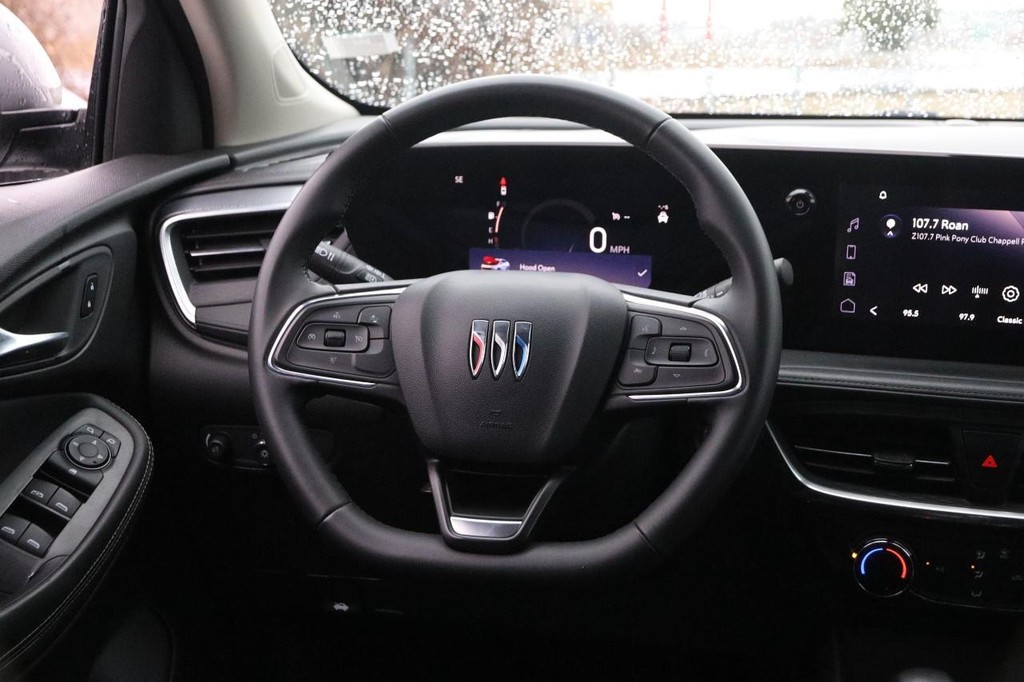 Buick Encore GX Vehicle Full-screen Gallery Image 20