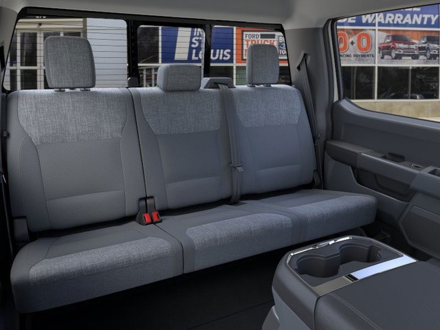 Ford Super Duty F-350 DRW Vehicle Image 11