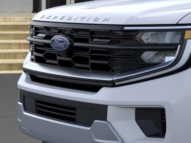 Ford Expedition Max Vehicle Image 17