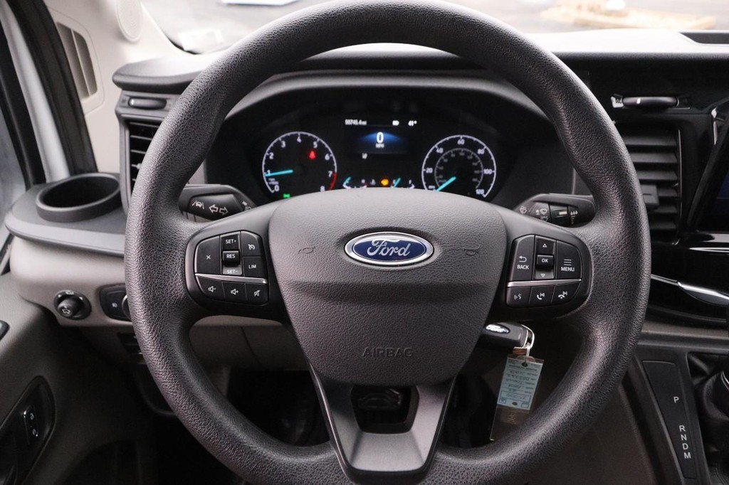 Ford Transit Passenger Wagon Vehicle Full-screen Gallery Image 9