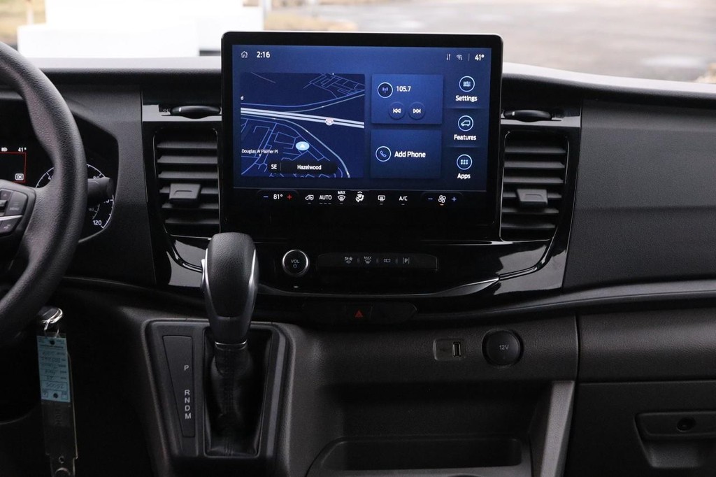 Ford Transit Passenger Wagon Vehicle Full-screen Gallery Image 19