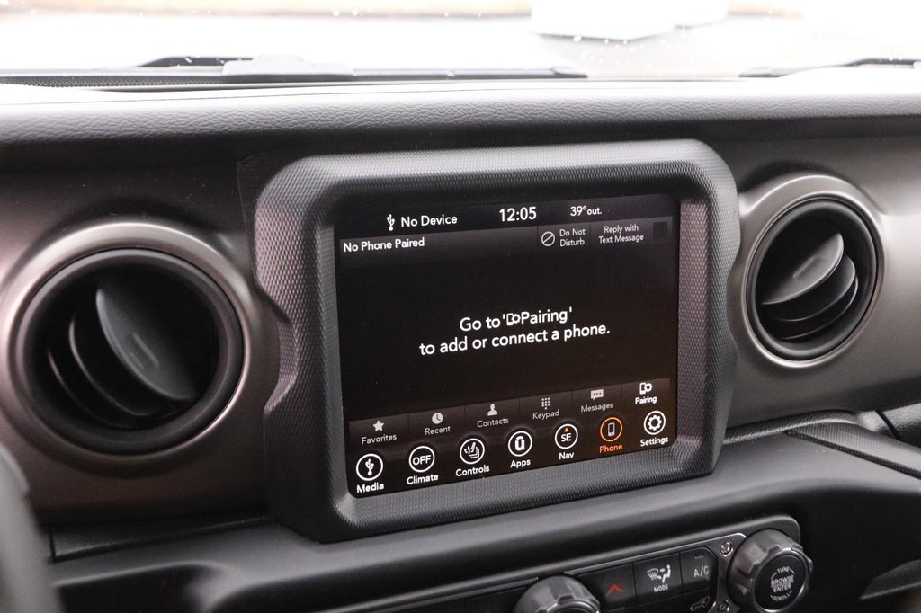 Jeep Wrangler Vehicle Image 16