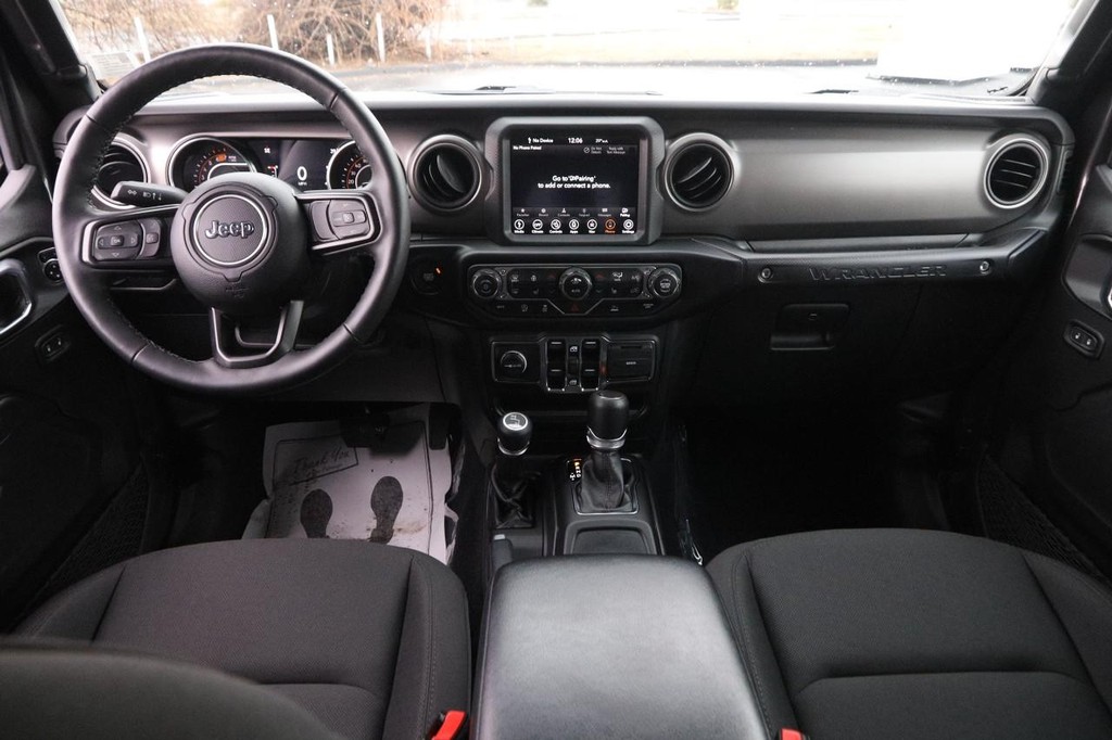 Jeep Wrangler Vehicle Image 21