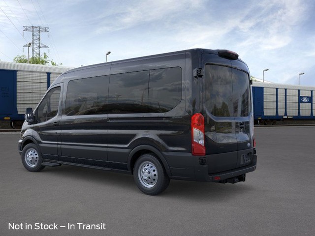Ford Transit Passenger Wagon Vehicle Full-screen Gallery Image 4