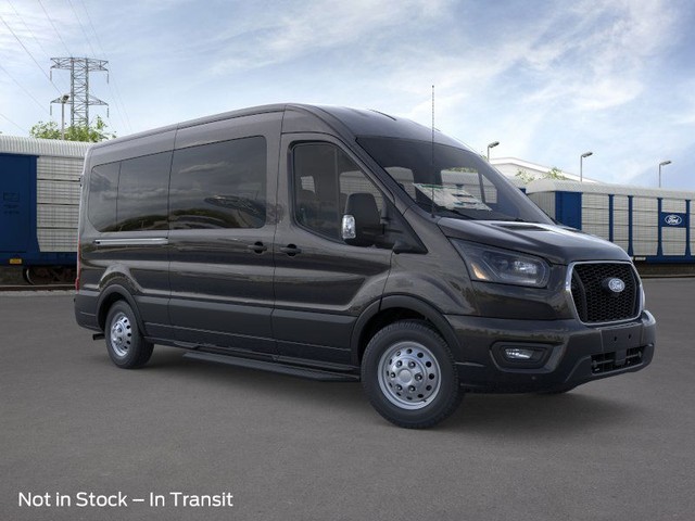 Ford Transit Passenger Wagon Vehicle Full-screen Gallery Image 7