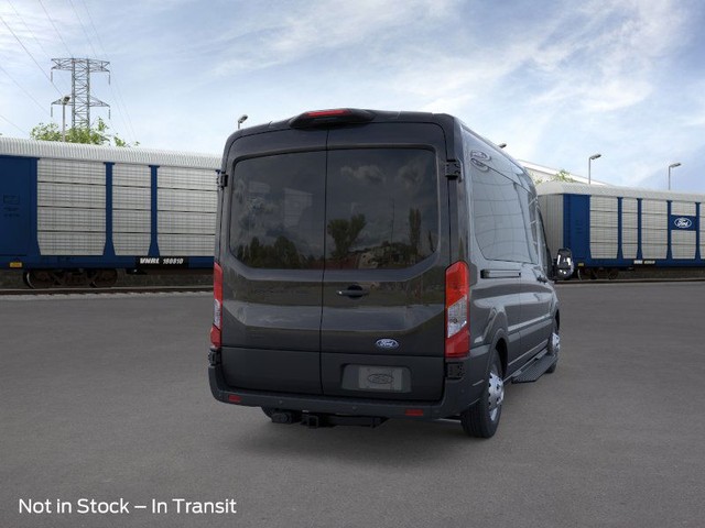 Ford Transit Passenger Wagon Vehicle Full-screen Gallery Image 8