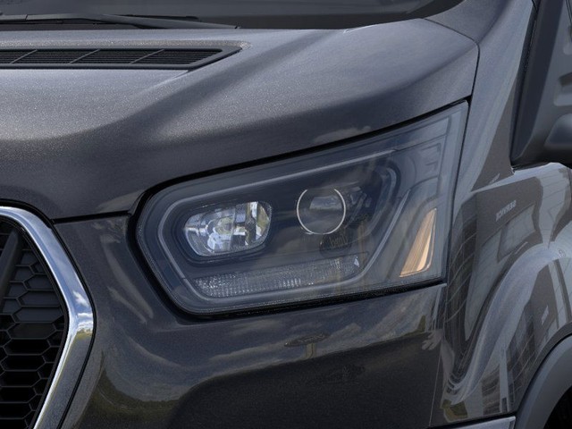 Ford Transit Passenger Wagon Vehicle Full-screen Gallery Image 18