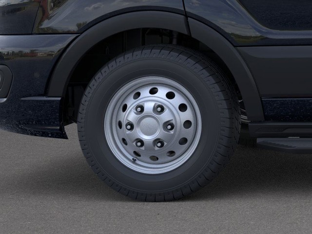 Ford Transit Passenger Wagon Vehicle Full-screen Gallery Image 19