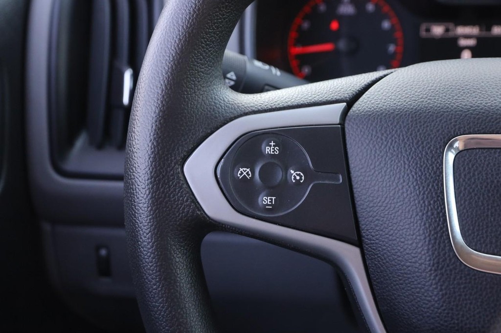 GMC Canyon Vehicle Image 10