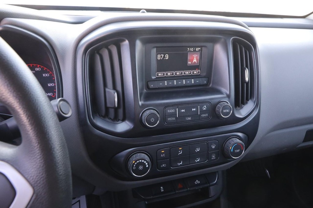 GMC Canyon Vehicle Image 12