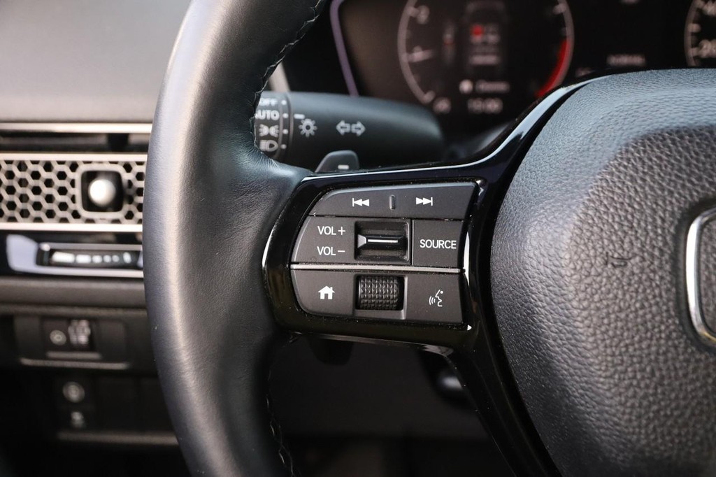 Honda Civic Sedan Vehicle Image 11