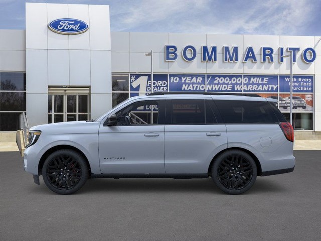 Ford Expedition Vehicle Full-screen Gallery Image 3