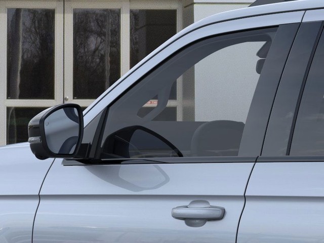 Ford Expedition Vehicle Full-screen Gallery Image 20