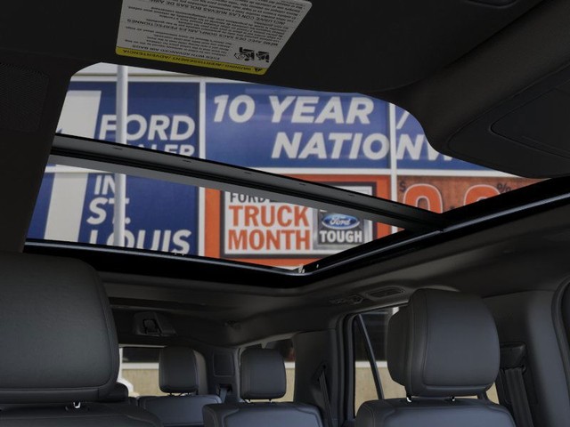 Ford Expedition Vehicle Full-screen Gallery Image 22