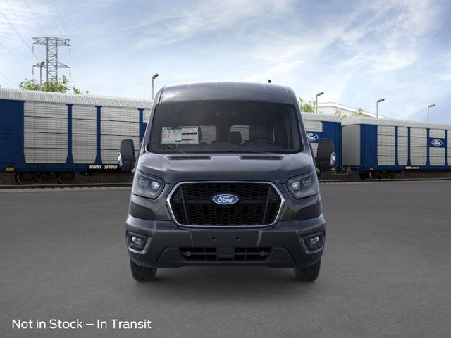 Ford Transit Passenger Wagon Vehicle Full-screen Gallery Image 6