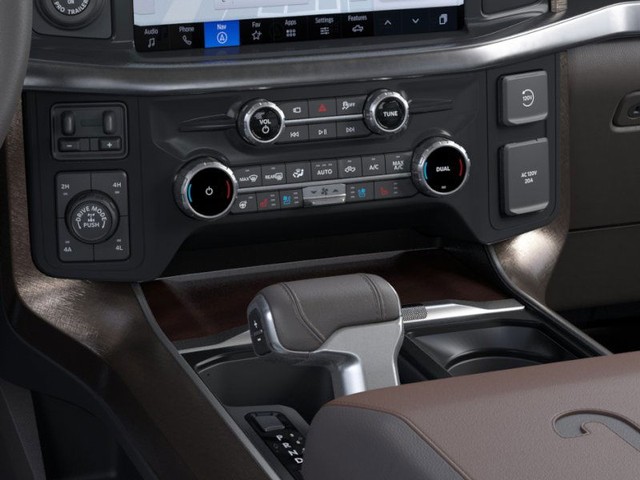 Ford F-150 Vehicle Full-screen Gallery Image 15