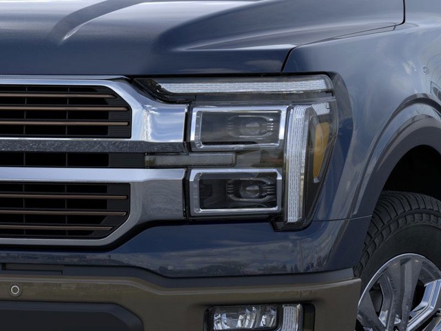 Ford F-150 Vehicle Full-screen Gallery Image 18
