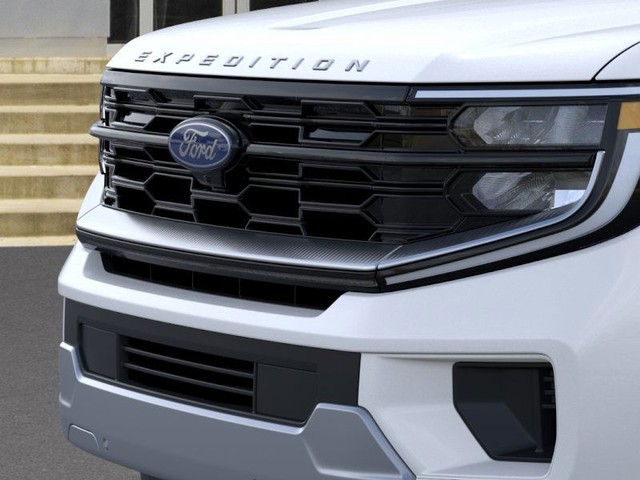 Ford Expedition Vehicle Full-screen Gallery Image 17