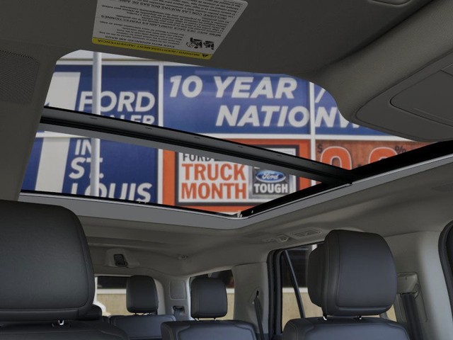 Ford Expedition Vehicle Full-screen Gallery Image 22