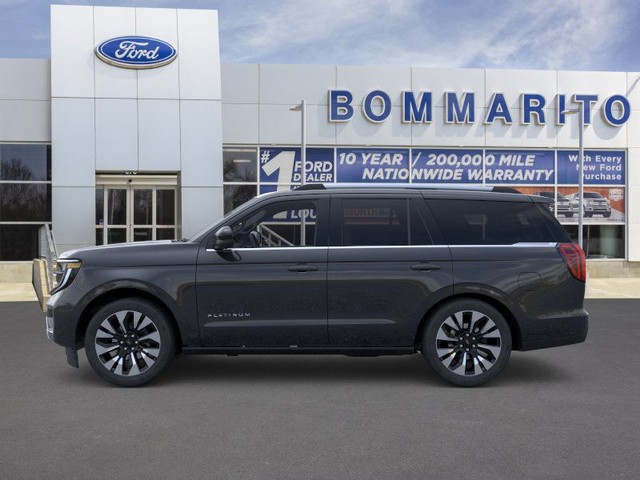 Ford Expedition Vehicle Full-screen Gallery Image 3