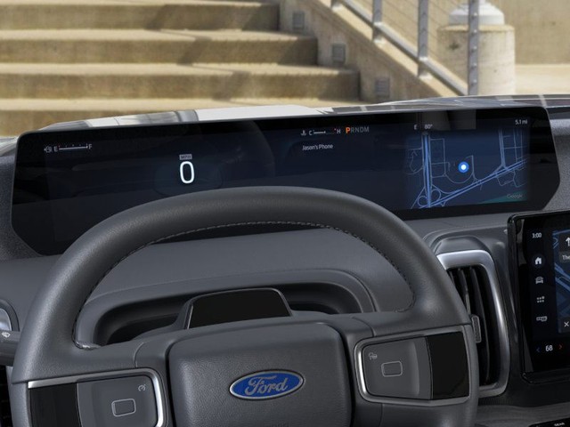 Ford Expedition Vehicle Full-screen Gallery Image 13