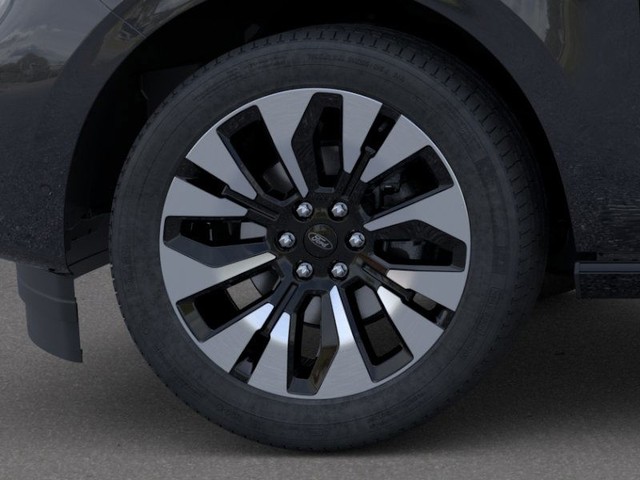 Ford Expedition Vehicle Full-screen Gallery Image 19