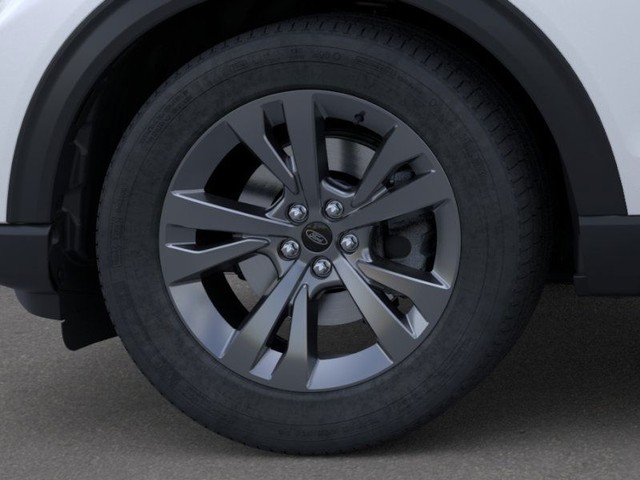 Ford Explorer Vehicle Full-screen Gallery Image 19