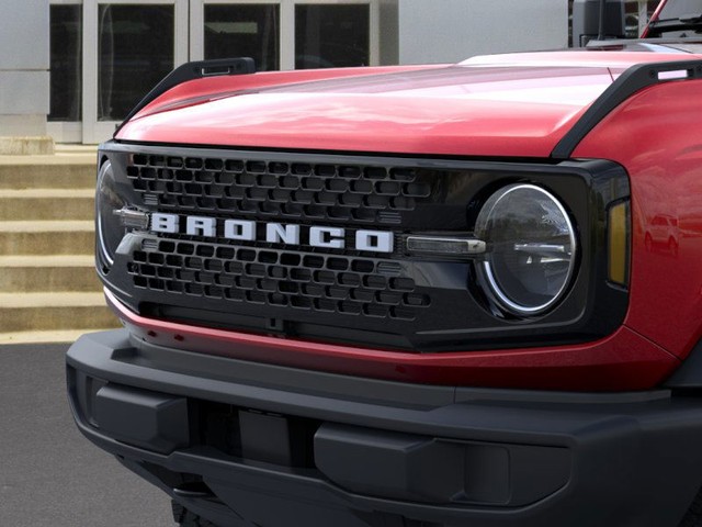 Ford Bronco Vehicle Full-screen Gallery Image 19
