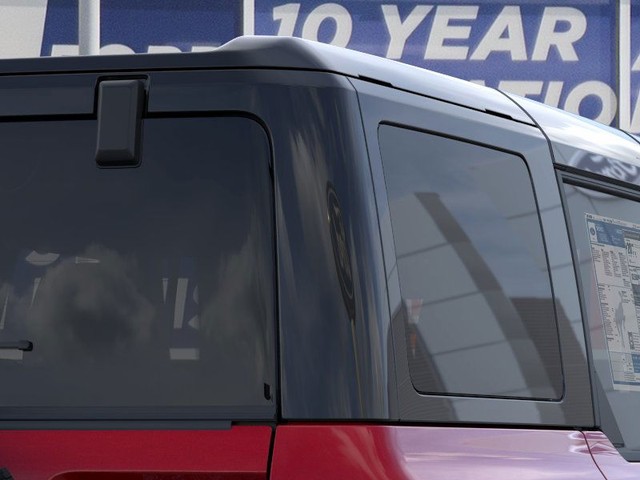 Ford Bronco Vehicle Full-screen Gallery Image 25