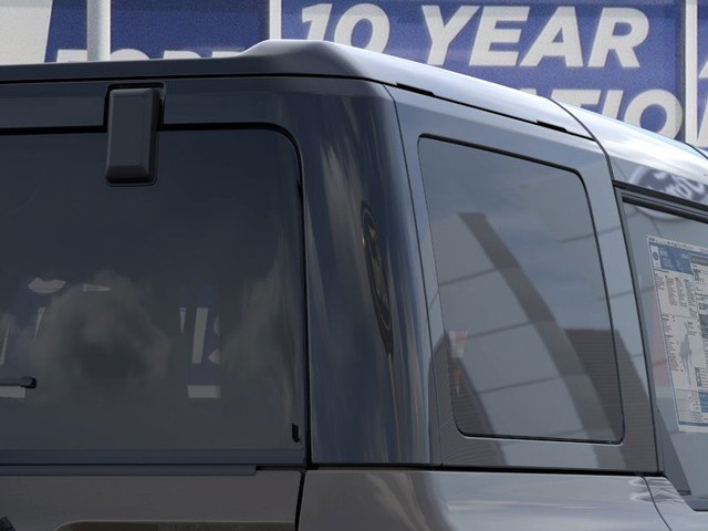 Ford Bronco Vehicle Full-screen Gallery Image 25