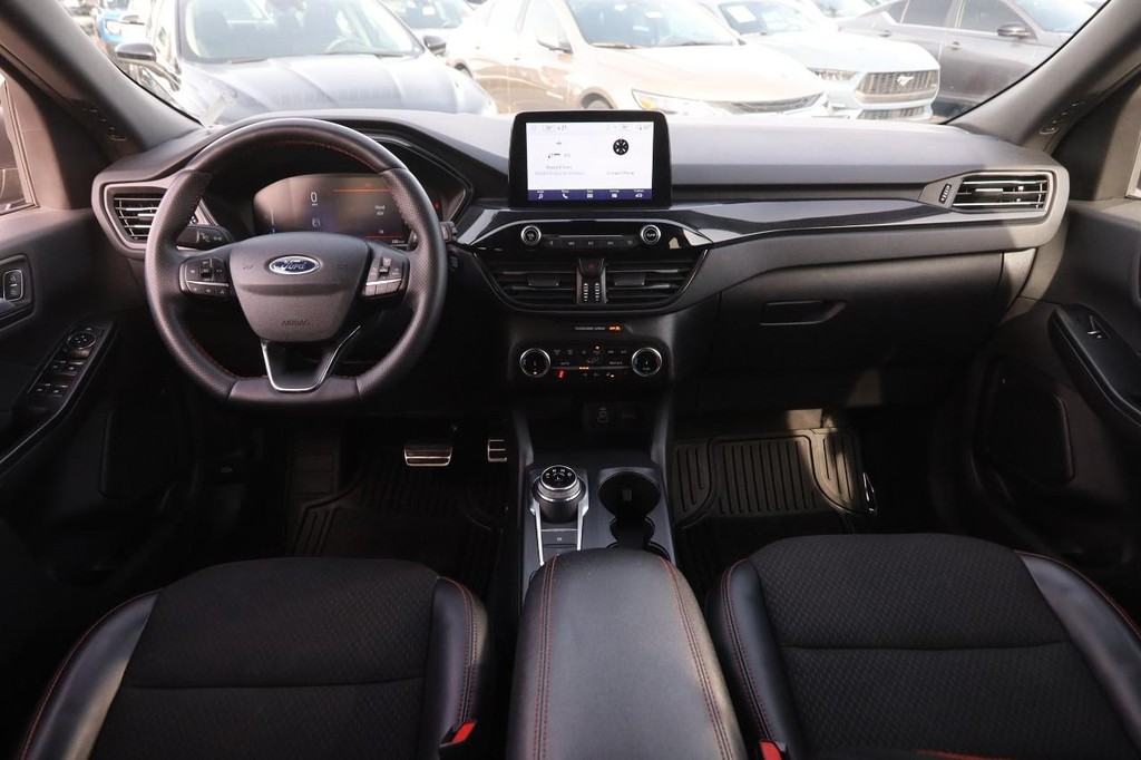 Ford Escape Vehicle Full-screen Gallery Image 19