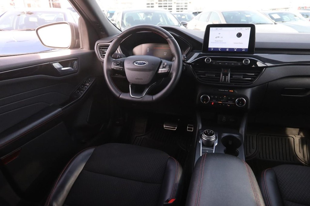 Ford Escape Vehicle Full-screen Gallery Image 20