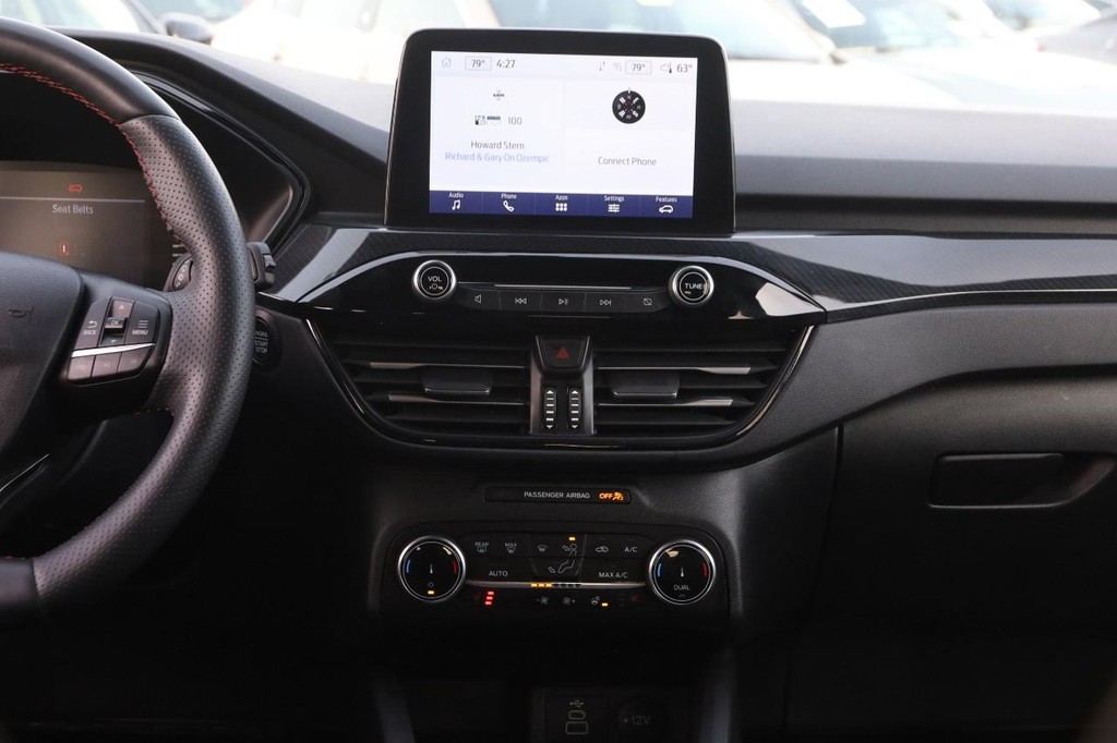 Ford Escape Vehicle Full-screen Gallery Image 22